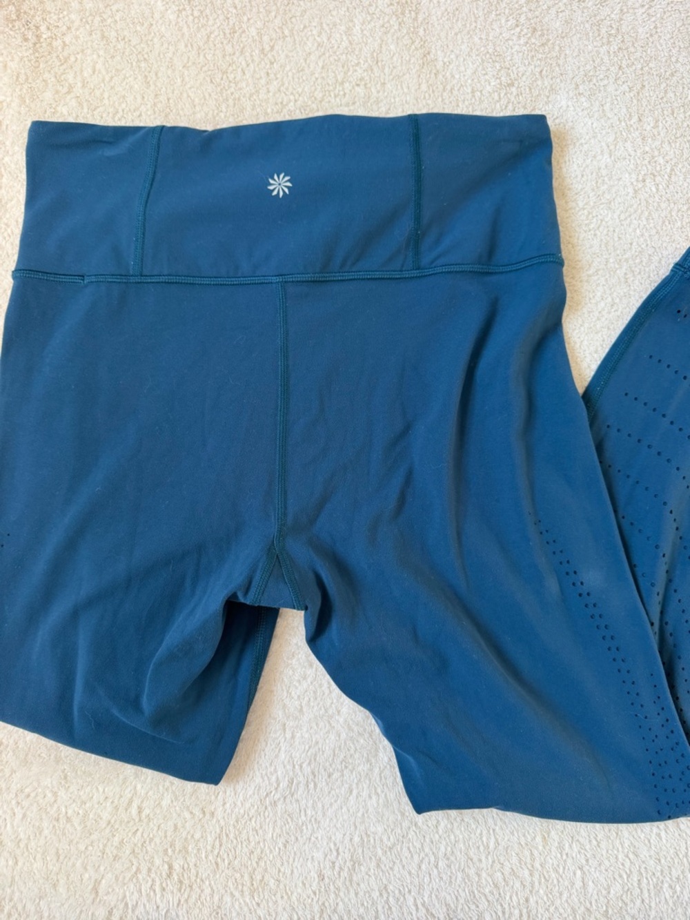 Athleta elation 7/8 leggings size medium